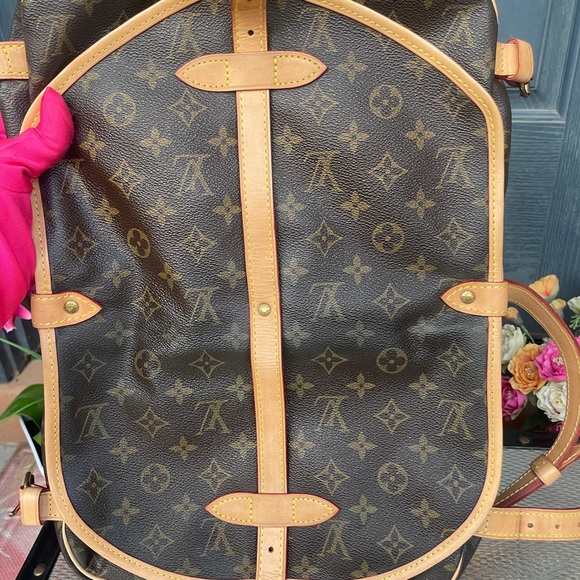 🌟POPULAR 🌟LOUIS VUITTON Saumur 30 Crossbody Bag - Picture 13 of 16